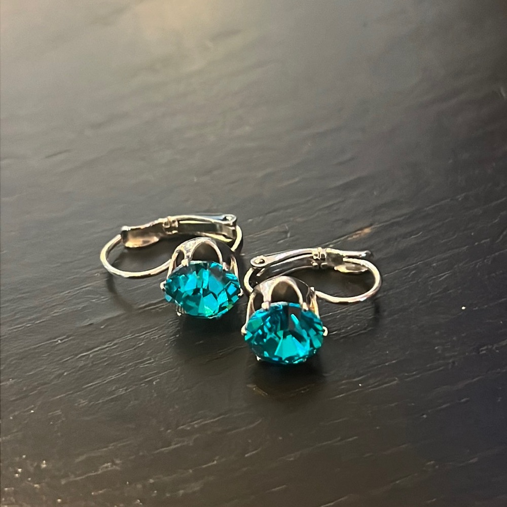Earing stud